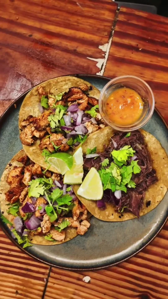 Taquería Lupita et son ambiance à Cannes